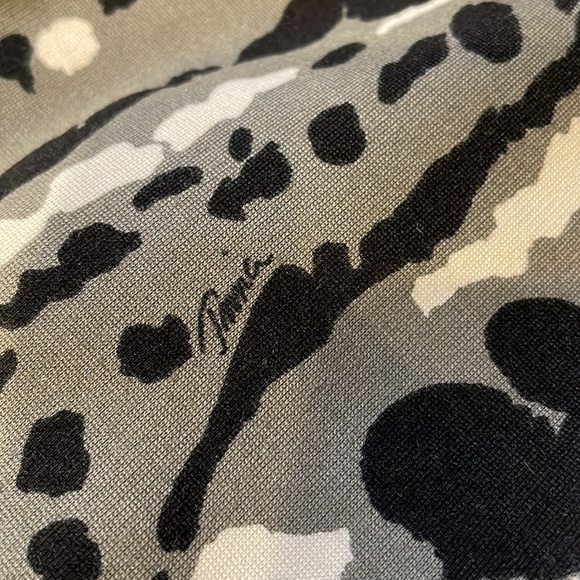 Trina Turks Los Angeles Pencil straight Skirt . Gray splatter print size Small - Picture 11 of 12